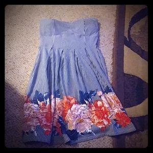 Short strapless dress